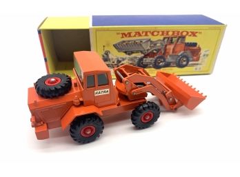 Matchbox No. K-3 Hatra Tractor Shovel