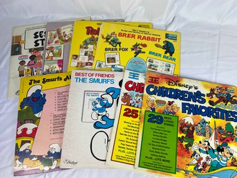 E13 Lot Of 7 Childrens Records - Smurfs, Disney Sesame Street
