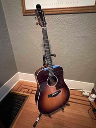 Taylor Guitars 210c-SBDLX Acoustic Electric Guitar With Stand Excellent Condition