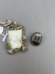 Antique Wire Picture Frame And Photo Pin