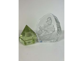Pair Of Glass Decor - Nybro Swedish Reverse Etch Plaque And Pentagonal Pyramid - 32 Bc
