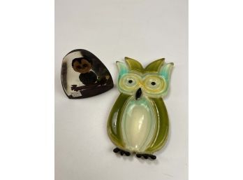 Pair Of Mid Century Lucite Owls - Wall Plaque And Desk Item