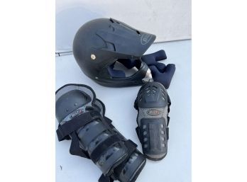 Bilt Motorbike Helmet (m) Plus Knee/shin And Elbow Pads)