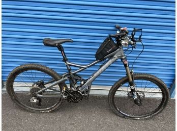 Giant 5.7 Full Suspension Mountain Bike With Sram Groupo - 5'7-5'10 Fit -
