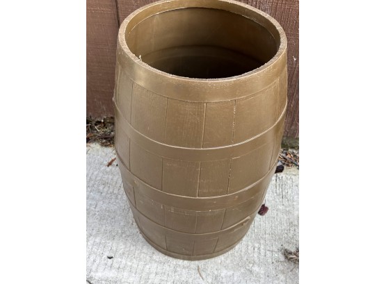 Vintage Plastic Barrel Waste Basket - Fesco 3330 18'