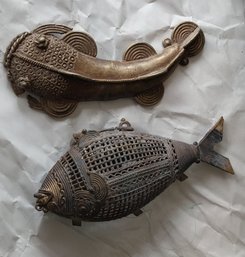 (2) Metal Fish