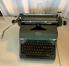 Roper's Olympia Typewriter     SOW168