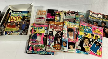 Large Lot Of  Teen Idol Magazines (R-2)
