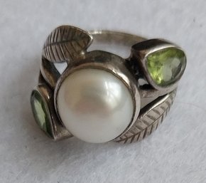 Cultured Pearl And Peridot Cocktail Ring (E-38)
