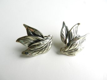Vintage Sterling Silver Danecraft Screwback Leaf Earrings  (DL7)