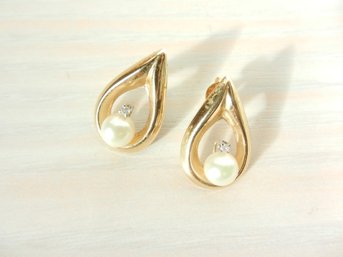Vintage 14k Gold Drop Earrings With Pearl  (DT33)