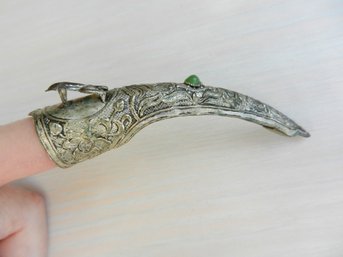 Antique Asian Nail Guard With Frog And Green Stone Design (DE5)