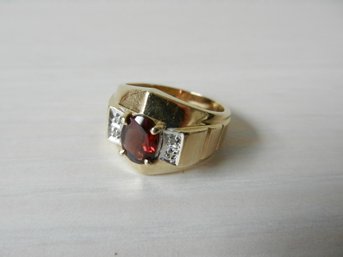 Vintage 10k Gold And Red Stone Ring  M&GN   (DP9)