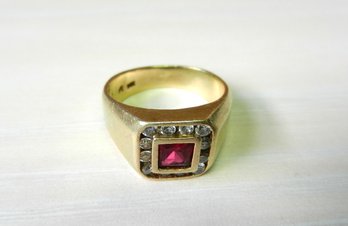 Vintage 10k Gold Ring With Square Ruby Stone  (DP17)