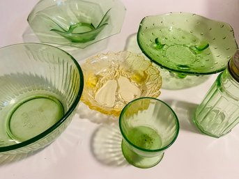 Green Glass Including Uranium