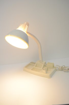 Retro Rhythm Brand White Desk Lamp With Desk Organizer