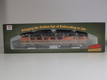 NIB Athearn Roundhouse Great Northern Arch-roof Diner Car HO Model Railcar