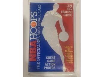 1989 HOOPS PACK SHOWING MICHAEL JORDAN CARD ON TOP
