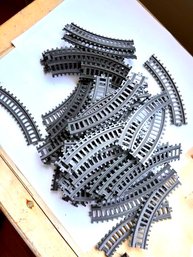 Jaks Power Train Track - Curved - Approximately 50 Pieces