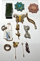 Lot Of Brooches & Lapel Pins
