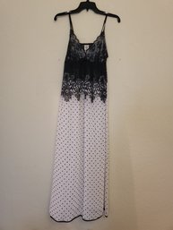 Jonquil Night Gown Size M