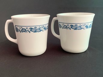 Corelle Corningware D-handle Tall Mugs In Old Town Blue Onion