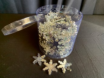 Cozy Cottage Silver Snowflakes Spreadable  Decor