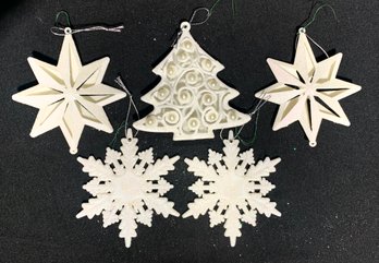 Five-piece Delicate White Sparkle Christmas Ornaments 4 In