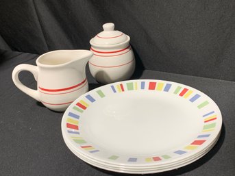 4  Corning Corelle Memphis Plates Approximately 9 Inch Home White Red Striped Sugar And Creamer