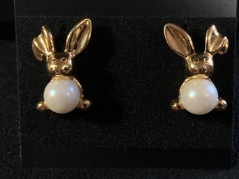 Vintage Avon Gold Tone Faux Pearl Clip On Earrings Spring Rabbit
