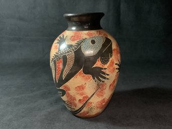Vintage Juan Jimenez Ceramic Pottery Gecko Iguana Lizard Etched Handicraft Vase Central America