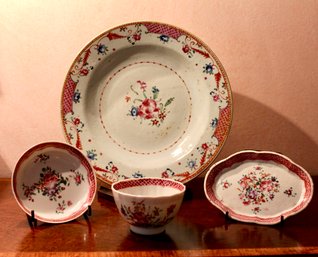 Lovely Lowestoft China Trade Porcelain 18th C
