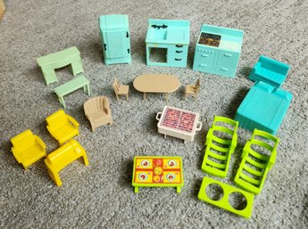Large Lot Of Dollhouse Furniture