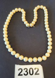 Traditional Pearl Necklace