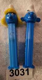 SET OF 2 VINTAGE SMURF PEZ DISPENSERS GREAT CONDITION