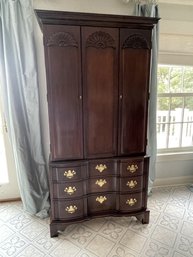 Armoire With Lots Of Good Storage