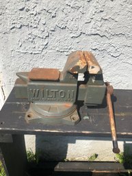 Vintage Wilton 614 Bench Anvil Vise Swivel Base USA