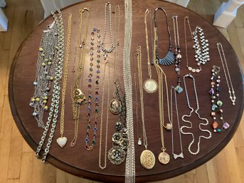 Group Lot Of 24 Assorted Necklaces