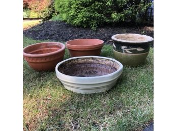 Bundle Of 4 Ceramic Garden Planters Pots