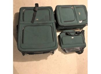 3 Pc Great Luggage Set Hunter Green By Pierre Cardin