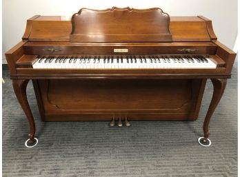 Beautiful Baldwin Spinet Upright Piano
