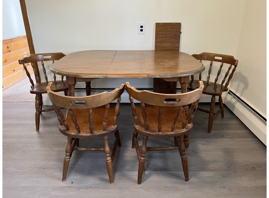 K/ Wood Kitchen Table W Matching Captains Chairs & 2 Leaves