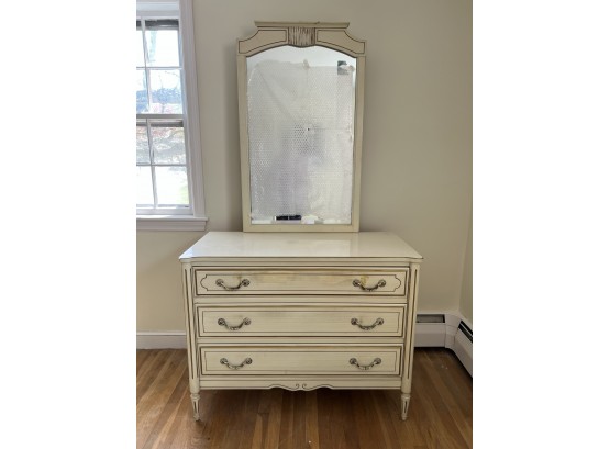 BR/D - Pretty Vintage 3-Drawer Low Dresser Chest W/ Mirror
