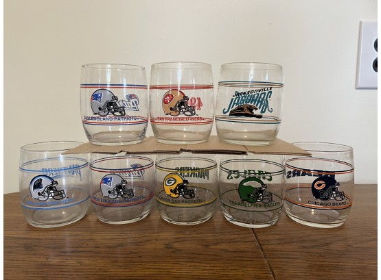 K / Set Of 8 Assorted Football Team Low Drinking Glasses