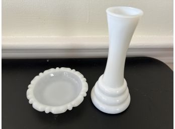 LR / 2 Pieces Of Pretty White Milk Glass - Bud Vase & Trinket Dish