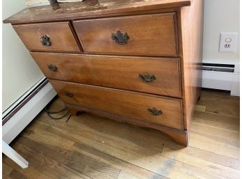 BR-B/ Solid Sturdy Wood Vintage 4-Drawer Dresser