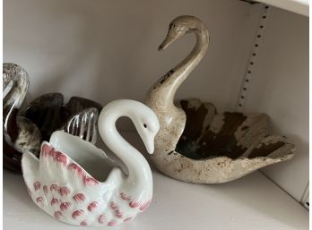 LR/ Beautiful Collection Of Assorted Swan Figures
