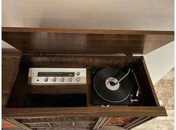 C/ Mid Century Stereophonic HiFi Radio Phonograph In Cabinet - Pilot & Garrard