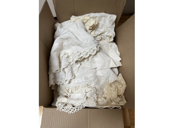 S/ Large Box Filled W White Table Linens - Tablecloths Napkins Runners Doilies ...