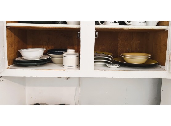 K/ Kitchen Shelf #1 - Nice Assortment Of Ceramic Plates & Bowls